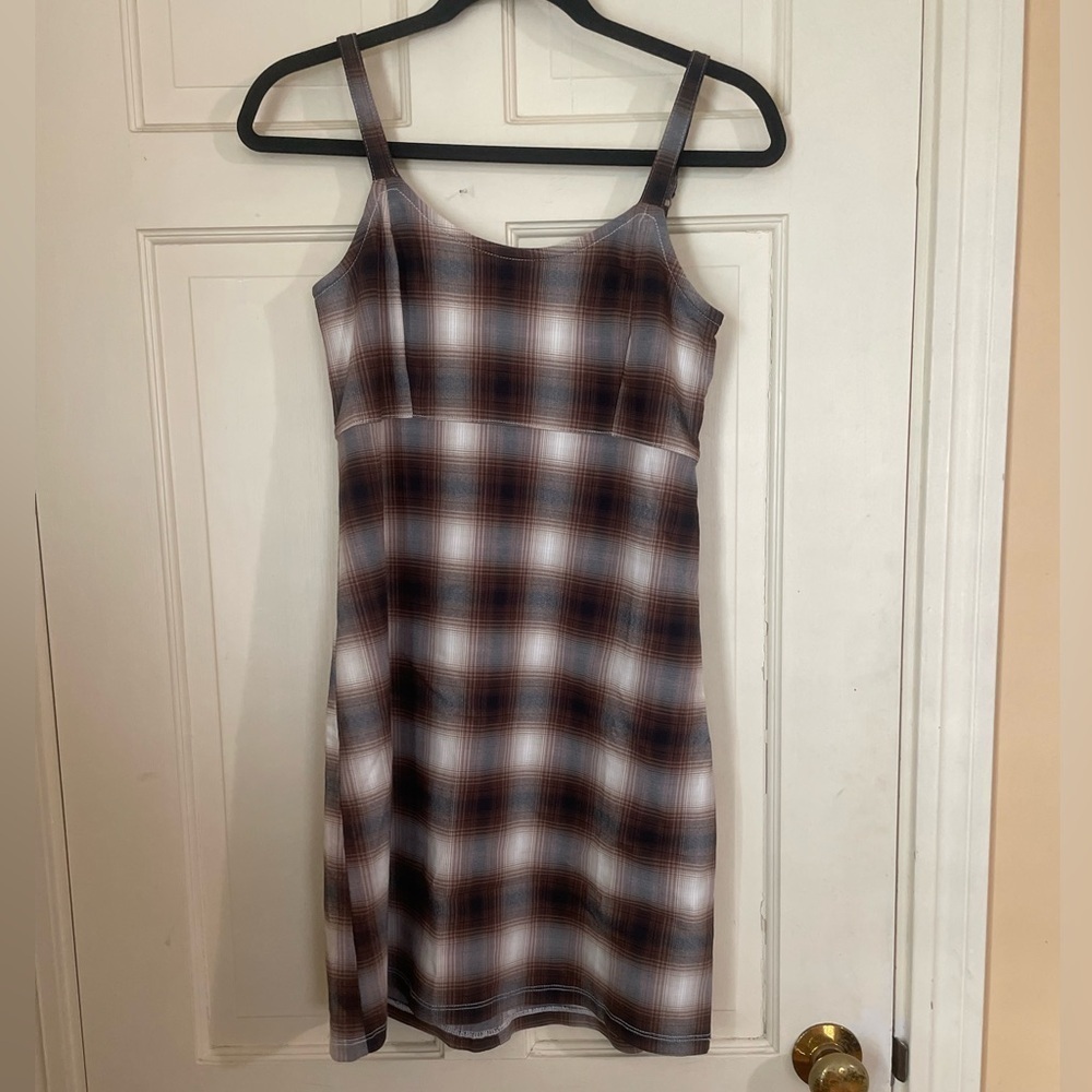 Hollister Plaid Preppy Brown Empire Waist Jumper Dress Size Medium - Picture 1 of 11